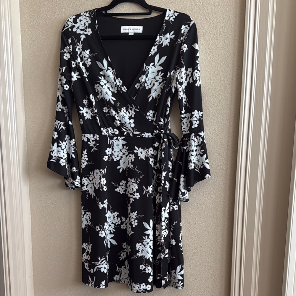 Emma & Michelle Black and Blue Floral Long Sleeve Dress